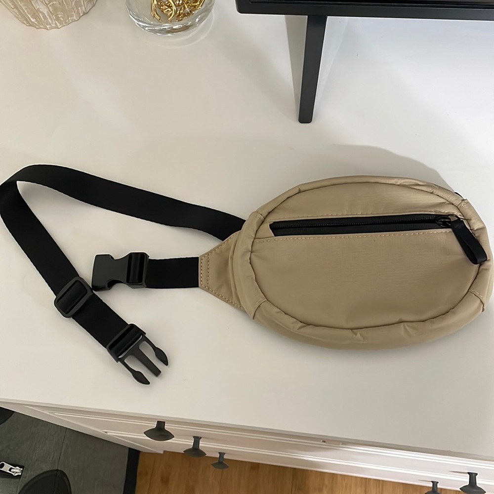 TNA Fanny pack
